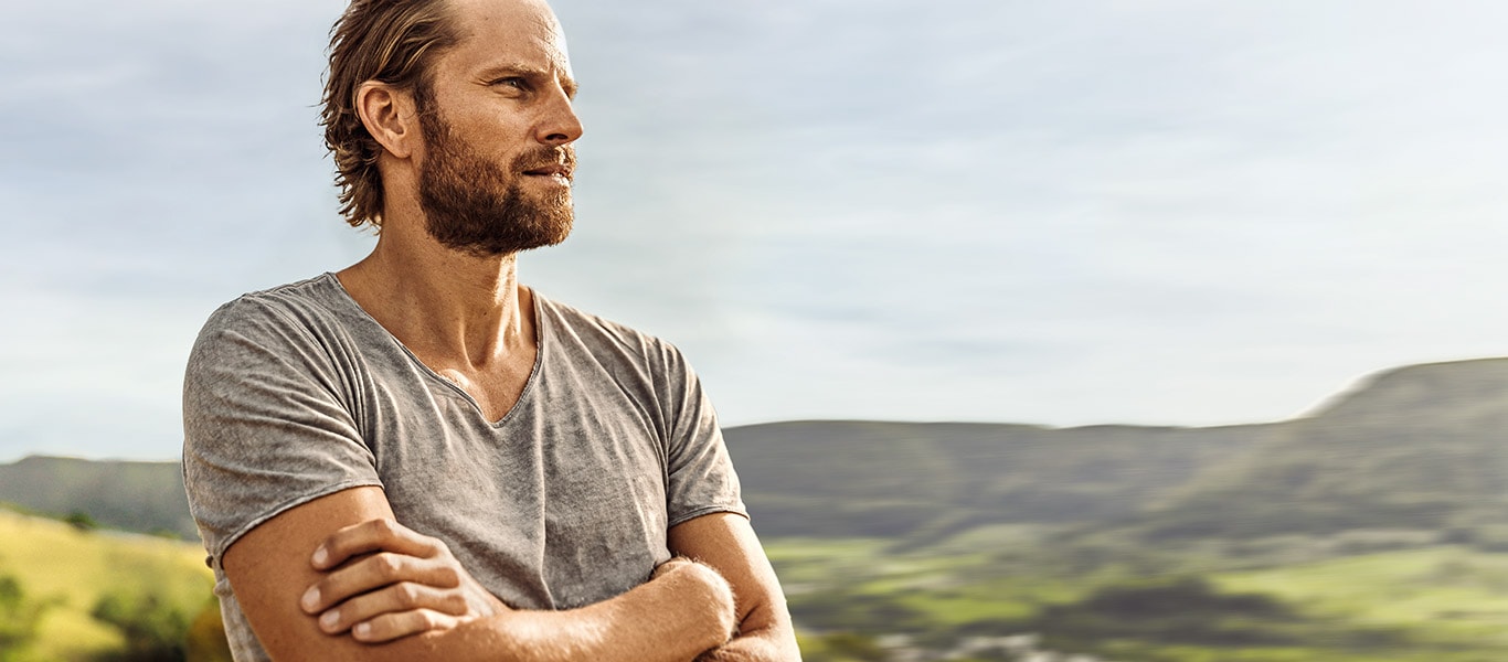 Čovek utvrđuje parcelu - uređivanje i nega zemljišta