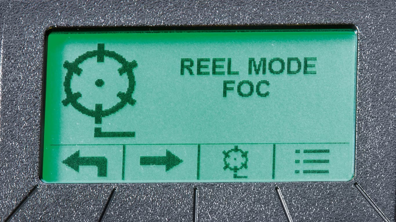 2750 E-CUT, trostruke traktorske kosačice, detaljni TechControl