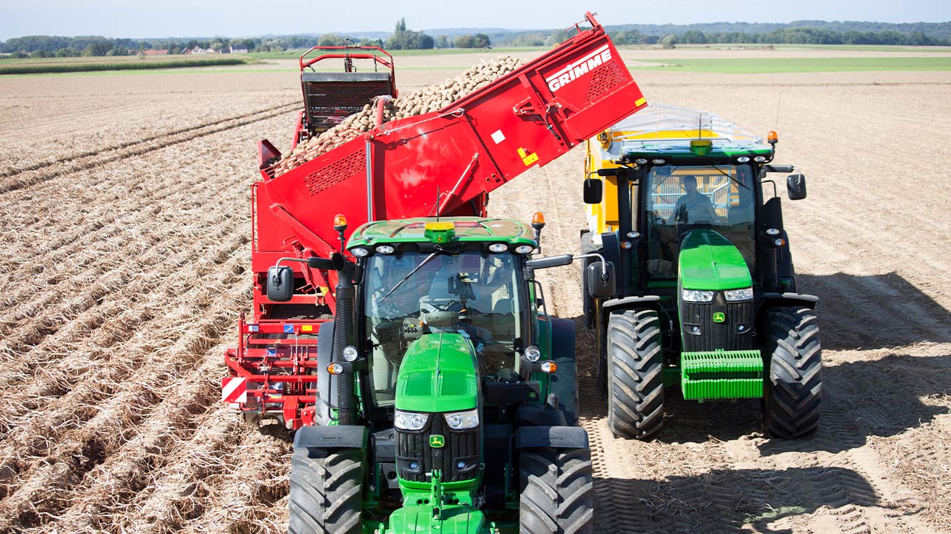 Traktor sa traktorom