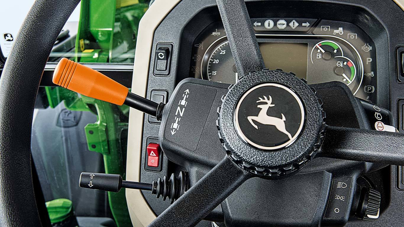 Mali traktor serije 5M.
